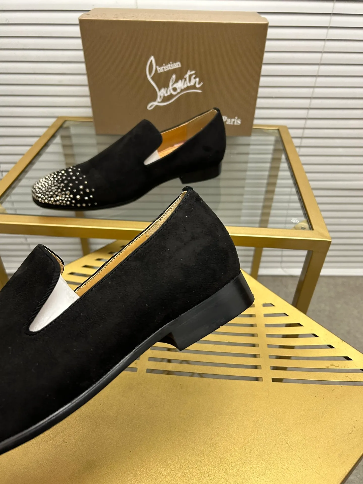 (Customized model) Ex-factory price is 520. christian louboutin (CL red sole shoes) counter series, casual sneakers for couples 📢 📢 📢 Exclusive hot style release 🎈🎈💪 Movable latex feet 👻 Finished outsole line [Proud] 😝Female 35-40# Male 38#-46, global supply😝 [Top version]: Original imported genuine leather upper, top original leather lining, original molded TPU outsole, original 1:1 detail processing, original shoe last,